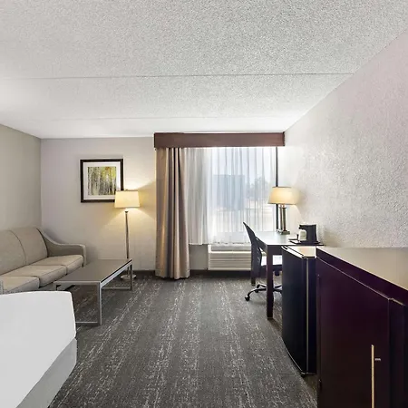 Best Western Luxbury Inn Fort Wayne Exterior photo