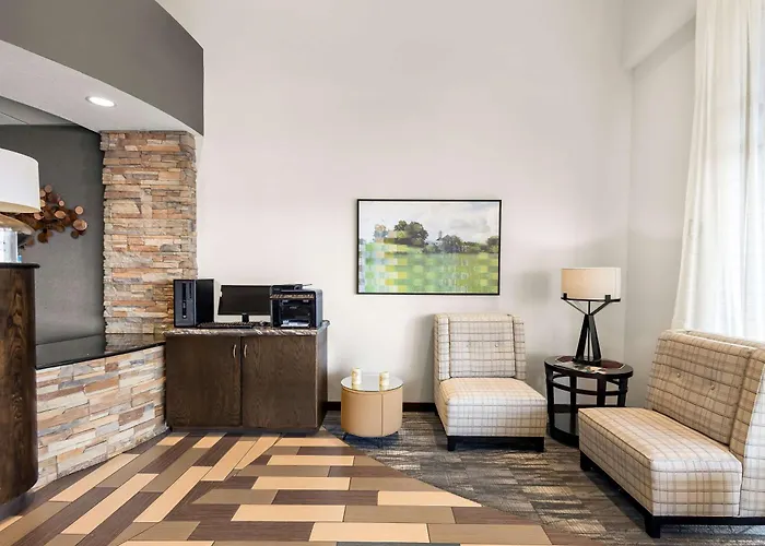 Best Western Luxbury Inn Fort Wayne