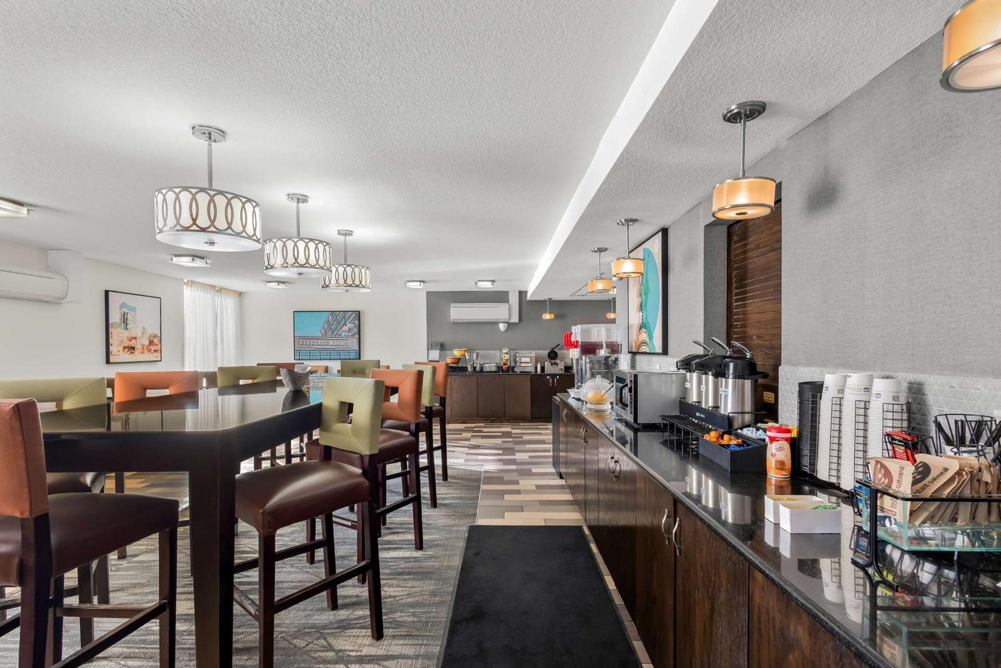 Western Luxbury Wayne Hotel 3*
