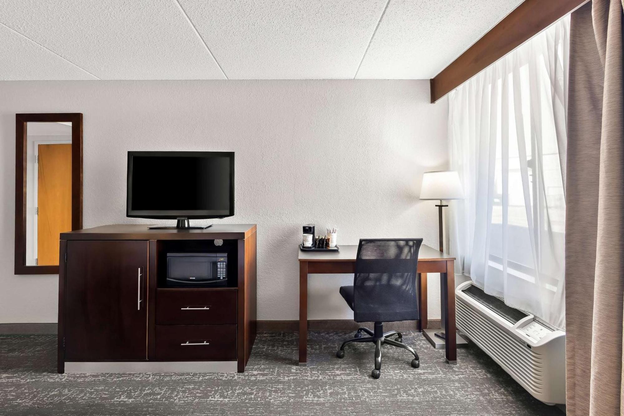 Western Luxbury Wayne Hotel Fort Wayne