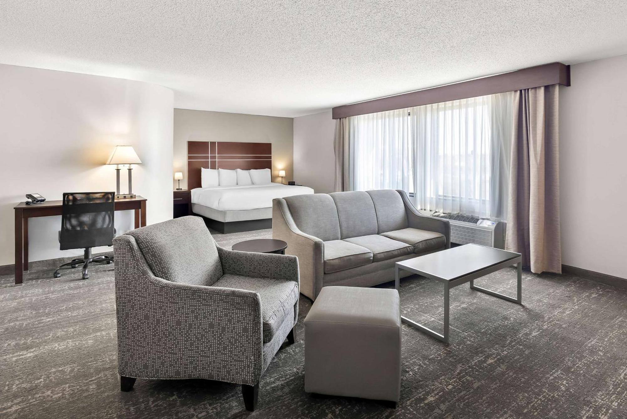 Hotel Western Luxbury Wayne Fort Wayne