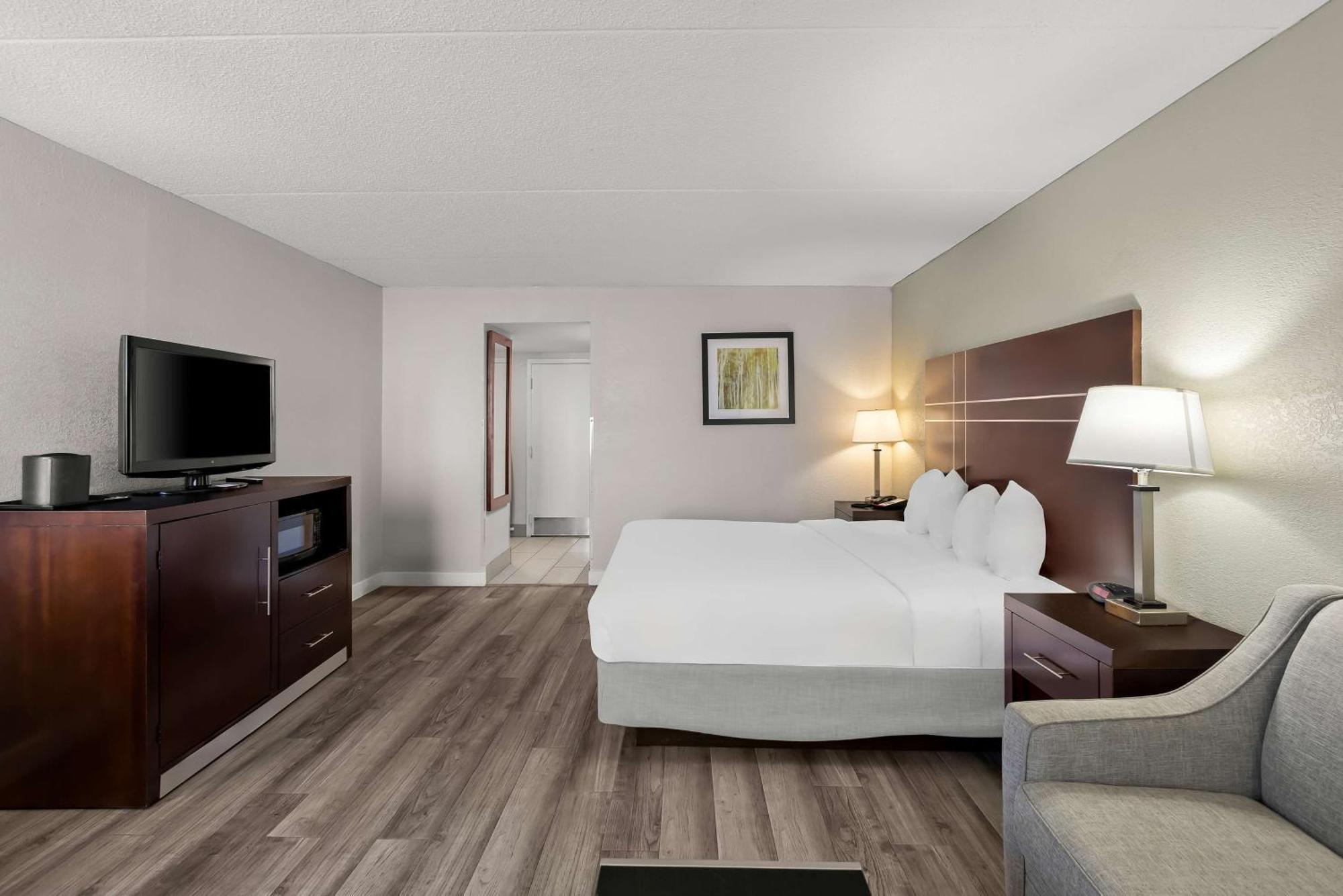 Western Luxbury Wayne Hotel 3*