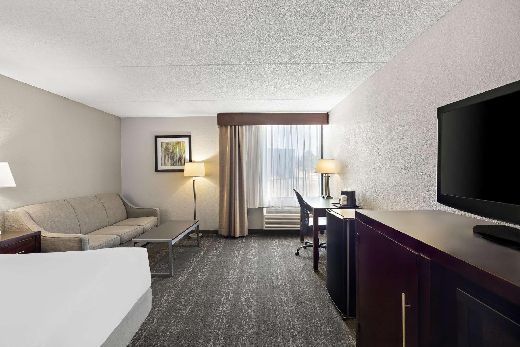 Hotel Western Luxbury Wayne