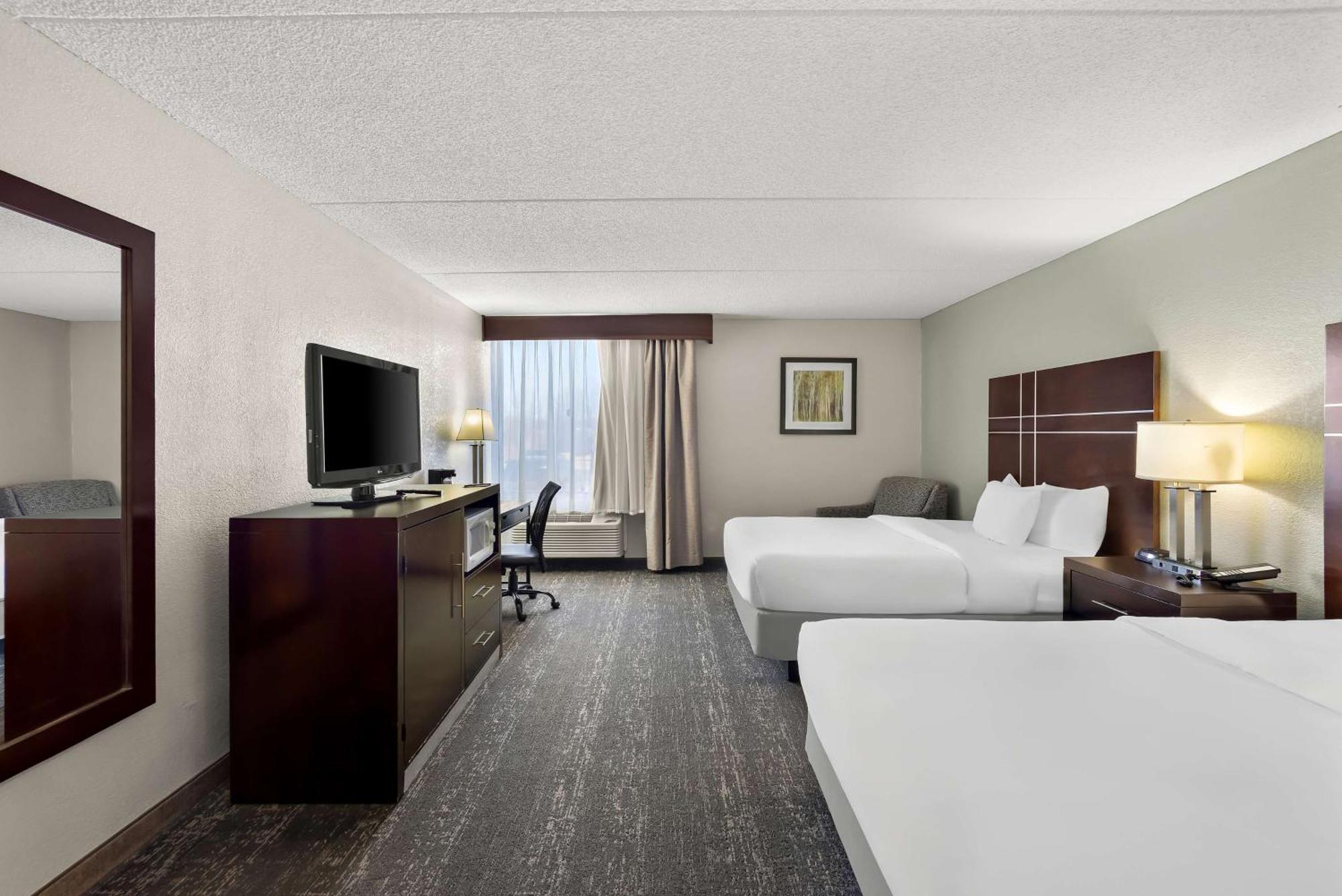 Western Luxbury Wayne Hotel Fort Wayne