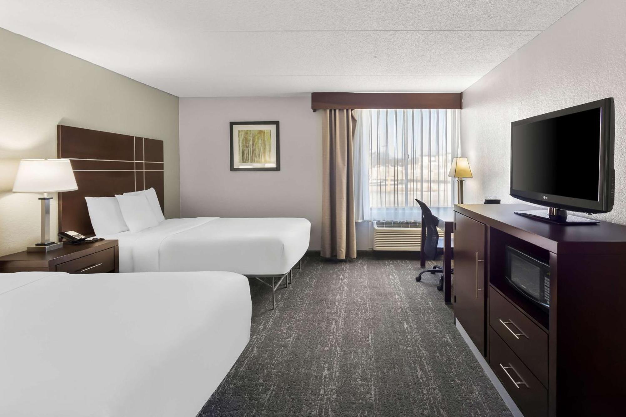 Western Luxbury Wayne Fort Wayne