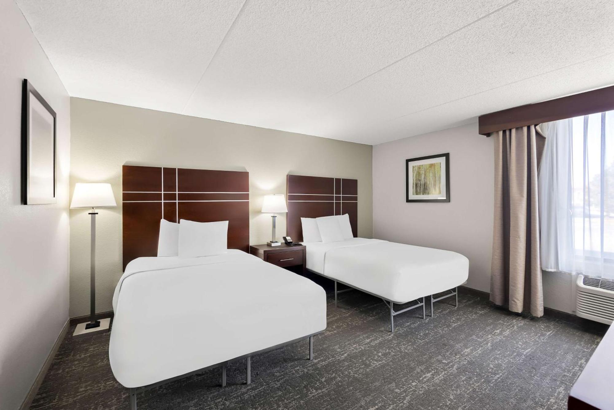 Hotel Western Luxbury Wayne