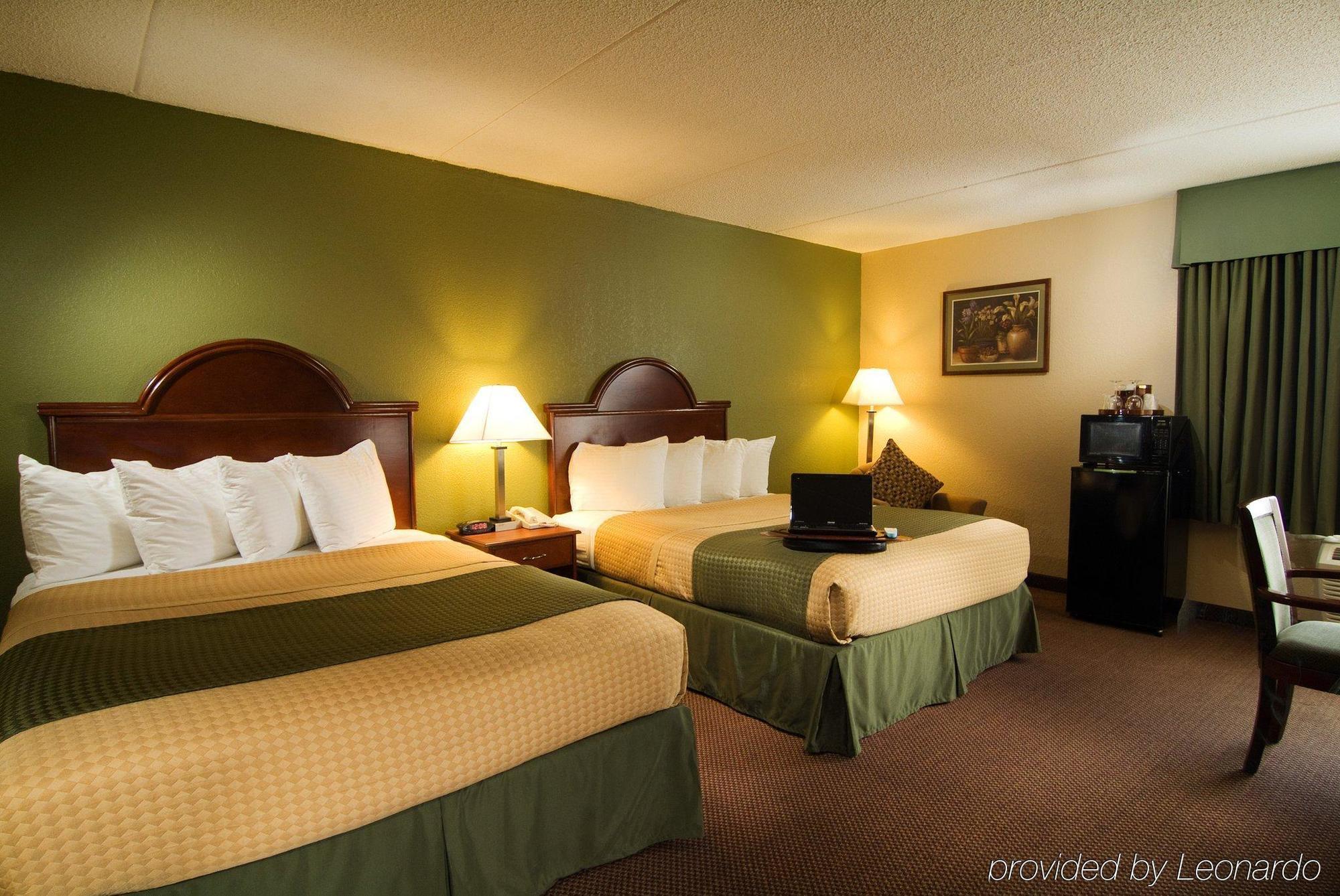 Western Luxbury Wayne 3* Fort Wayne