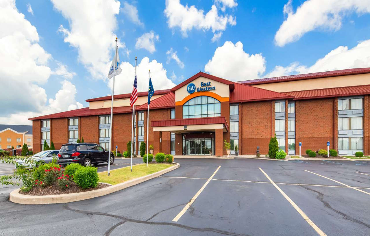 Western Luxbury Wayne 3* Fort Wayne