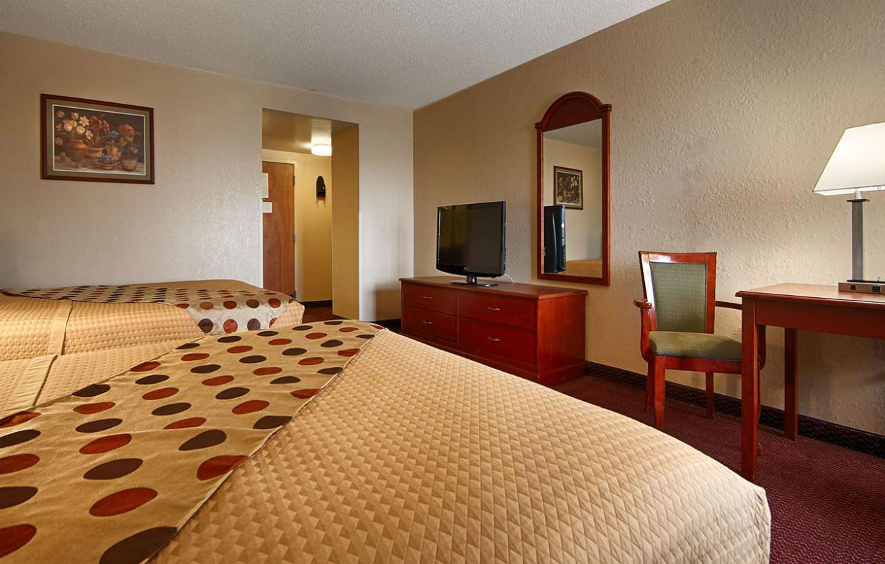 Western Luxbury Wayne Hotel
