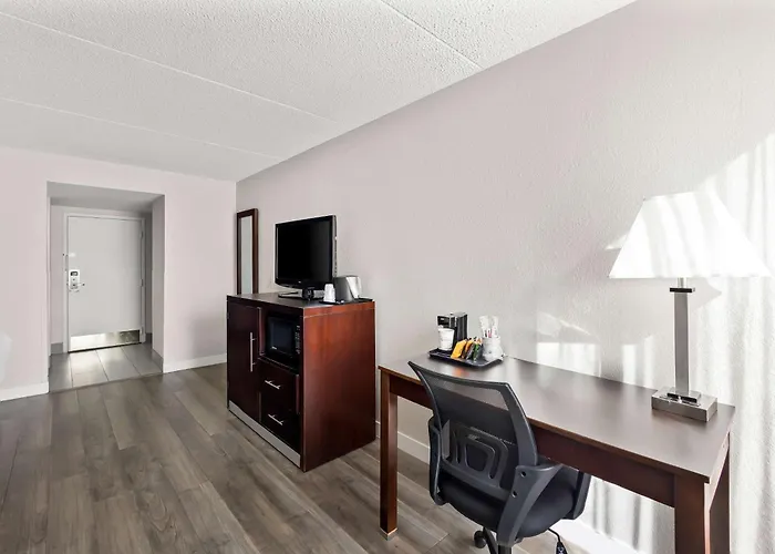 Best Western Luxbury Inn Fort Wayne